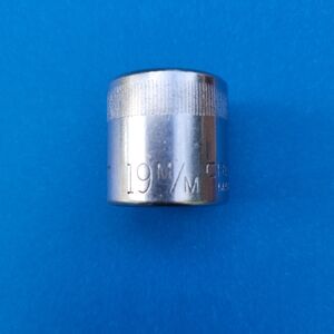 Craftsman-VV- 44308 Socket 19mm  6 Point  3/8" Drive .